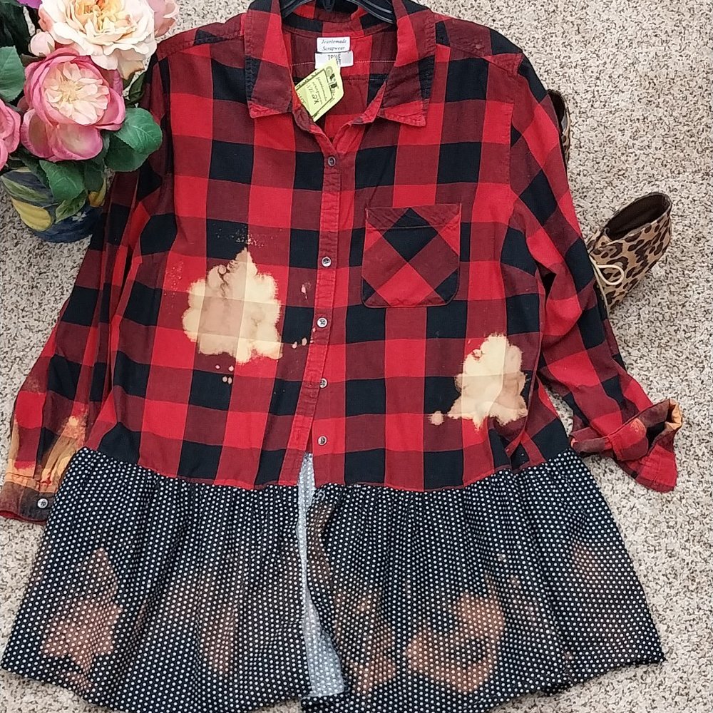 True Craft Red and Black Plaid Button Down Shirt